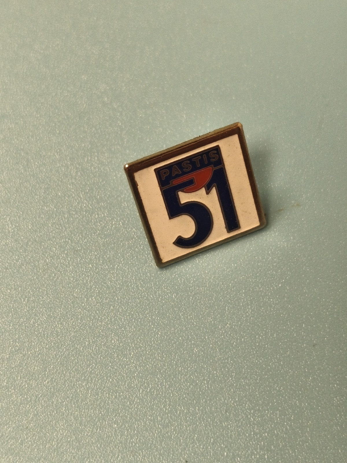 Vintage pin's Pastis 51 carré publicitaire ancien collection bar bistrot