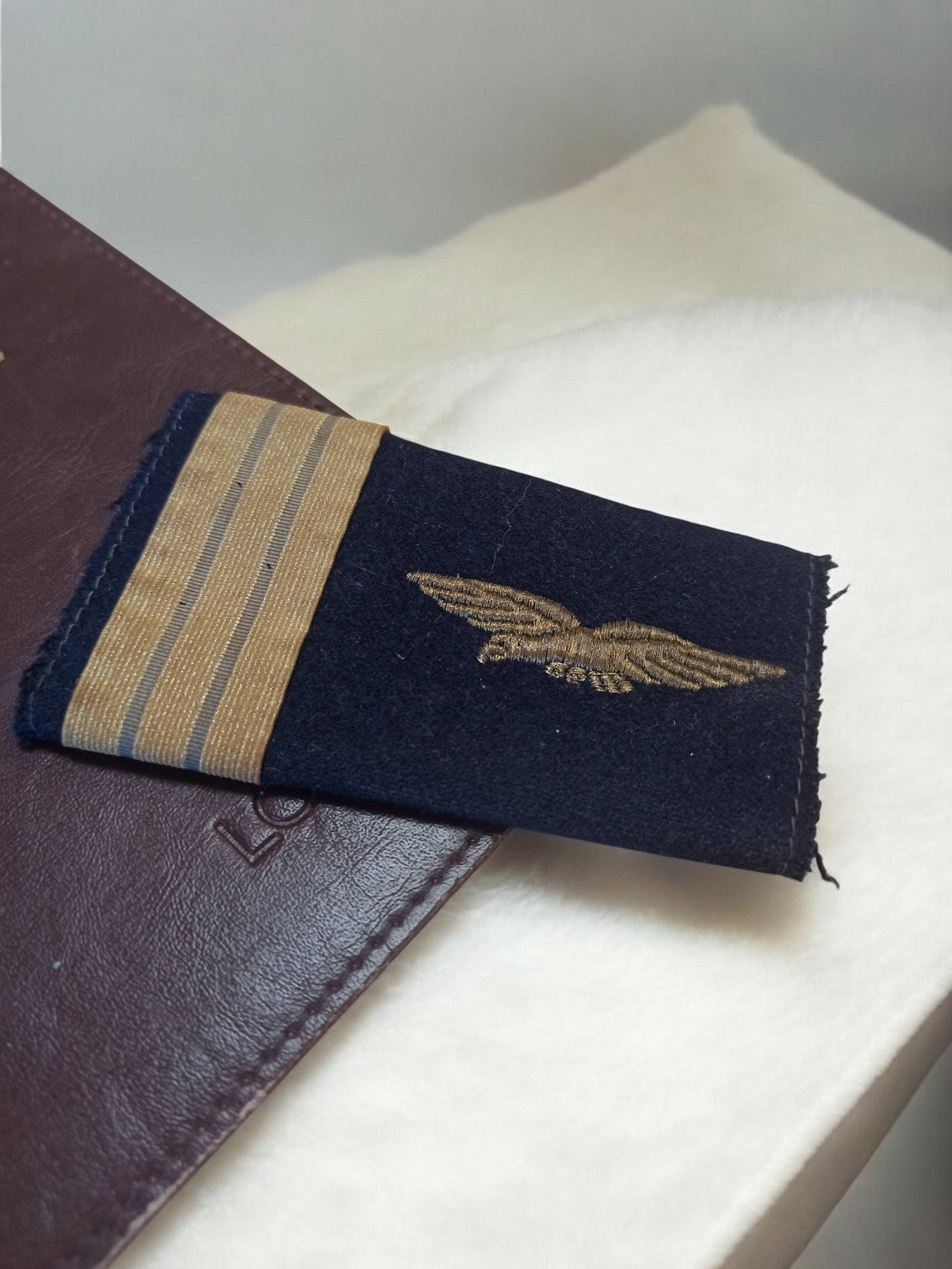 Épaulette brodée Armée de l’air France vintage ancien insigne aviateur
