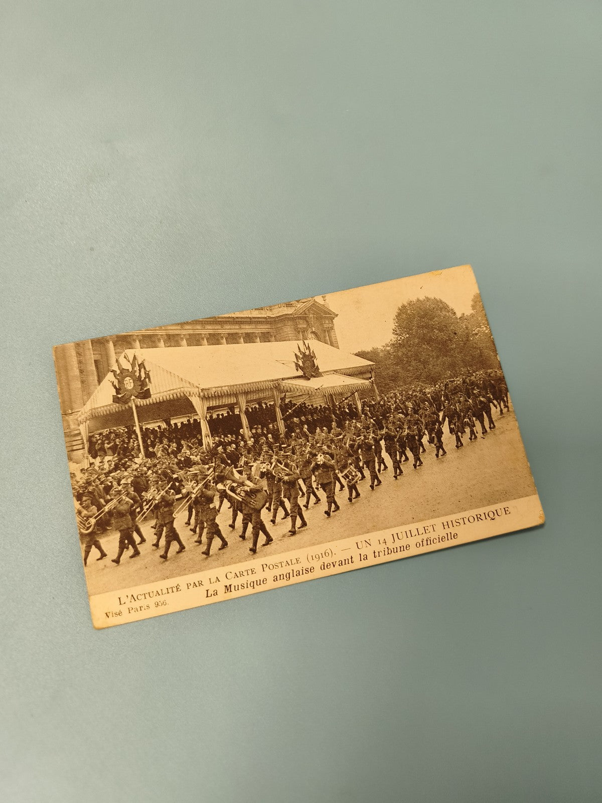 Carte postale ancienne 1916 Un 14 Juillet historique musique anglaise militaire