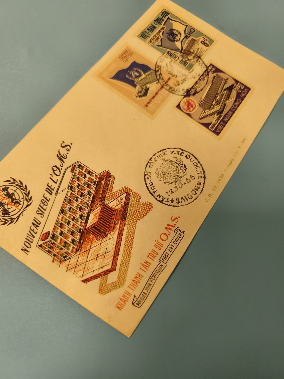 Ancienne enveloppe FDC Vietnam timbres OMS bâtiment illustré collection