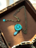 Collier vintage fantaisie bleu pendentif médaillon rétro chaîne laiton