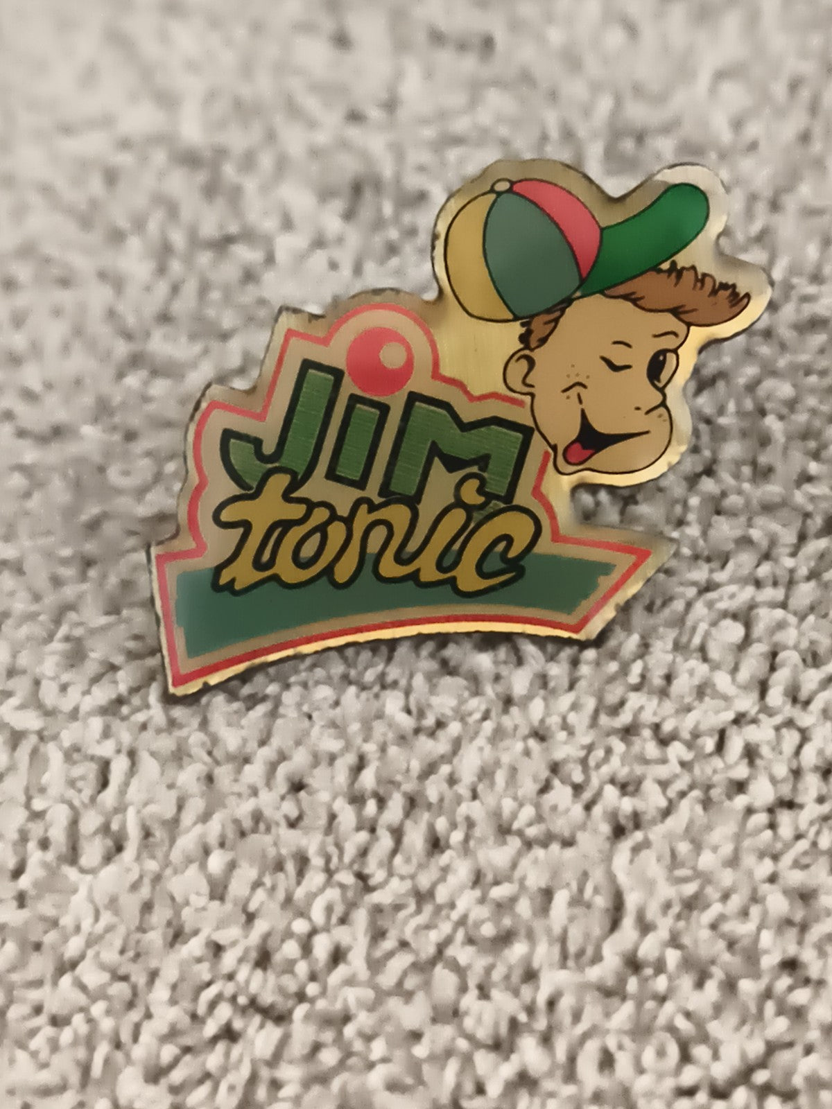 Pin's vintage Jim Tonic garçon casquette BD années 90 (Ref 7)