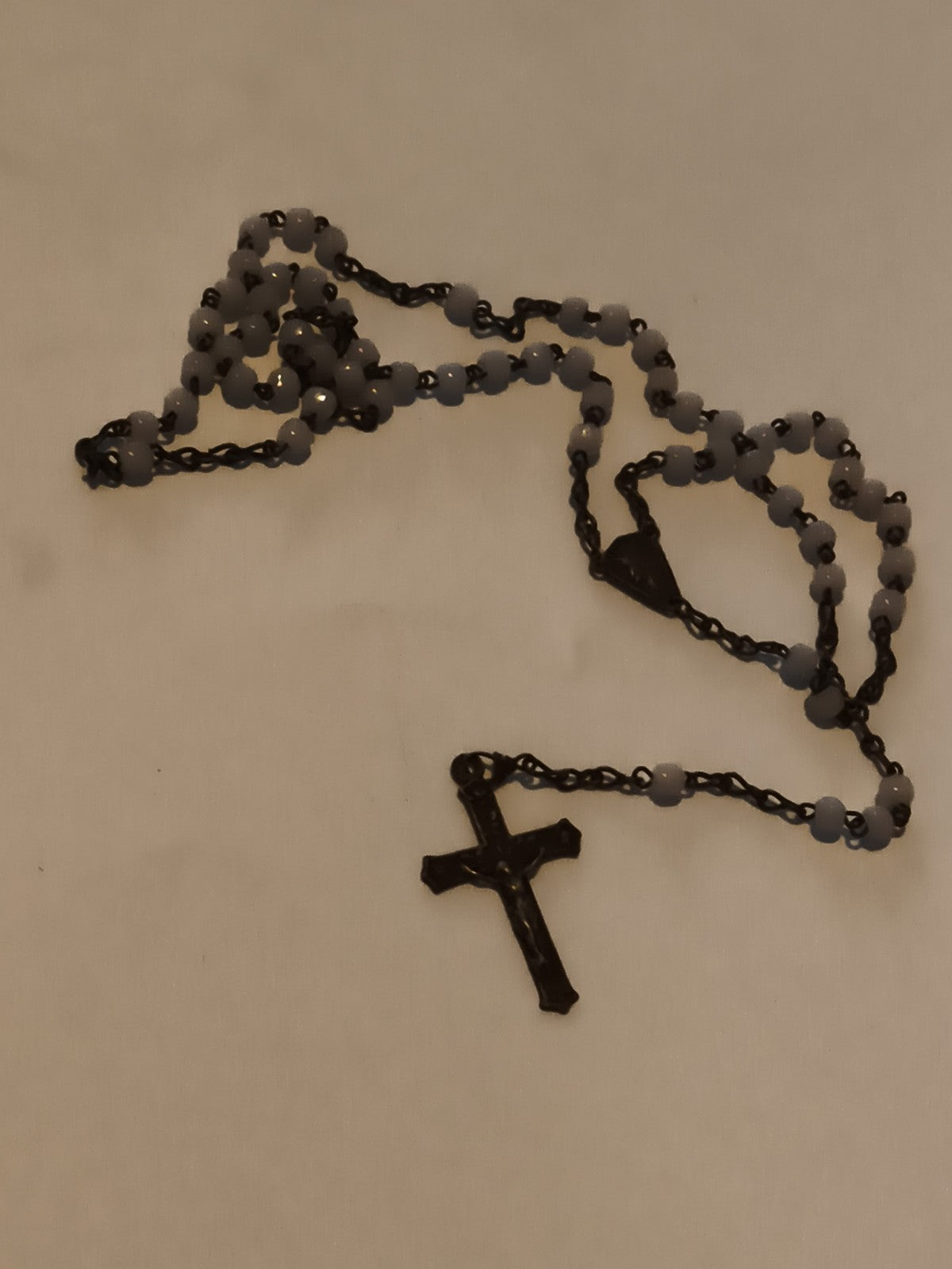 Chapelet ancien catholique perles grises croix foncée vintage rosary