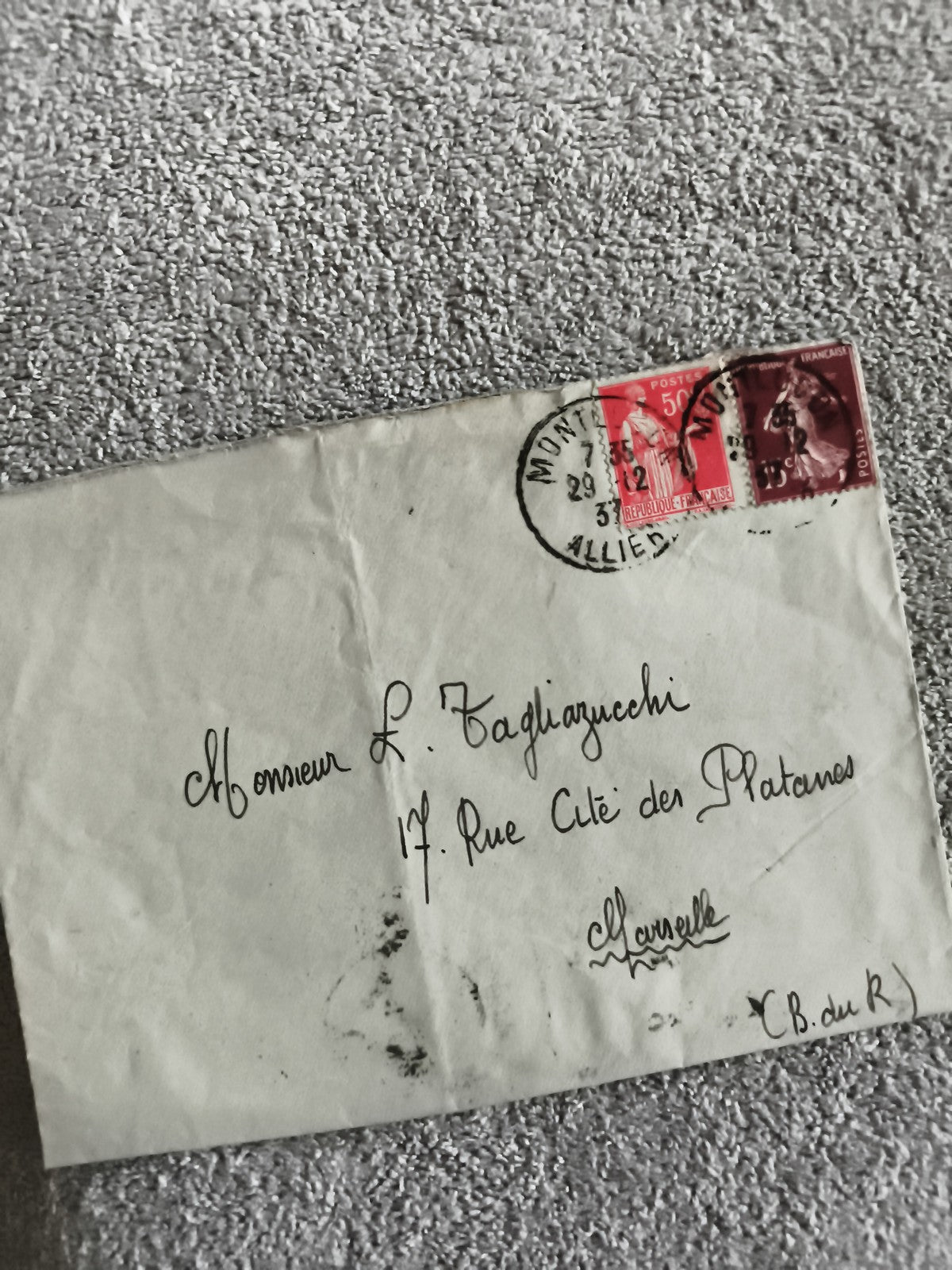 Lettre ancienne affranchie timbres Marianne France Montluçon philatélie