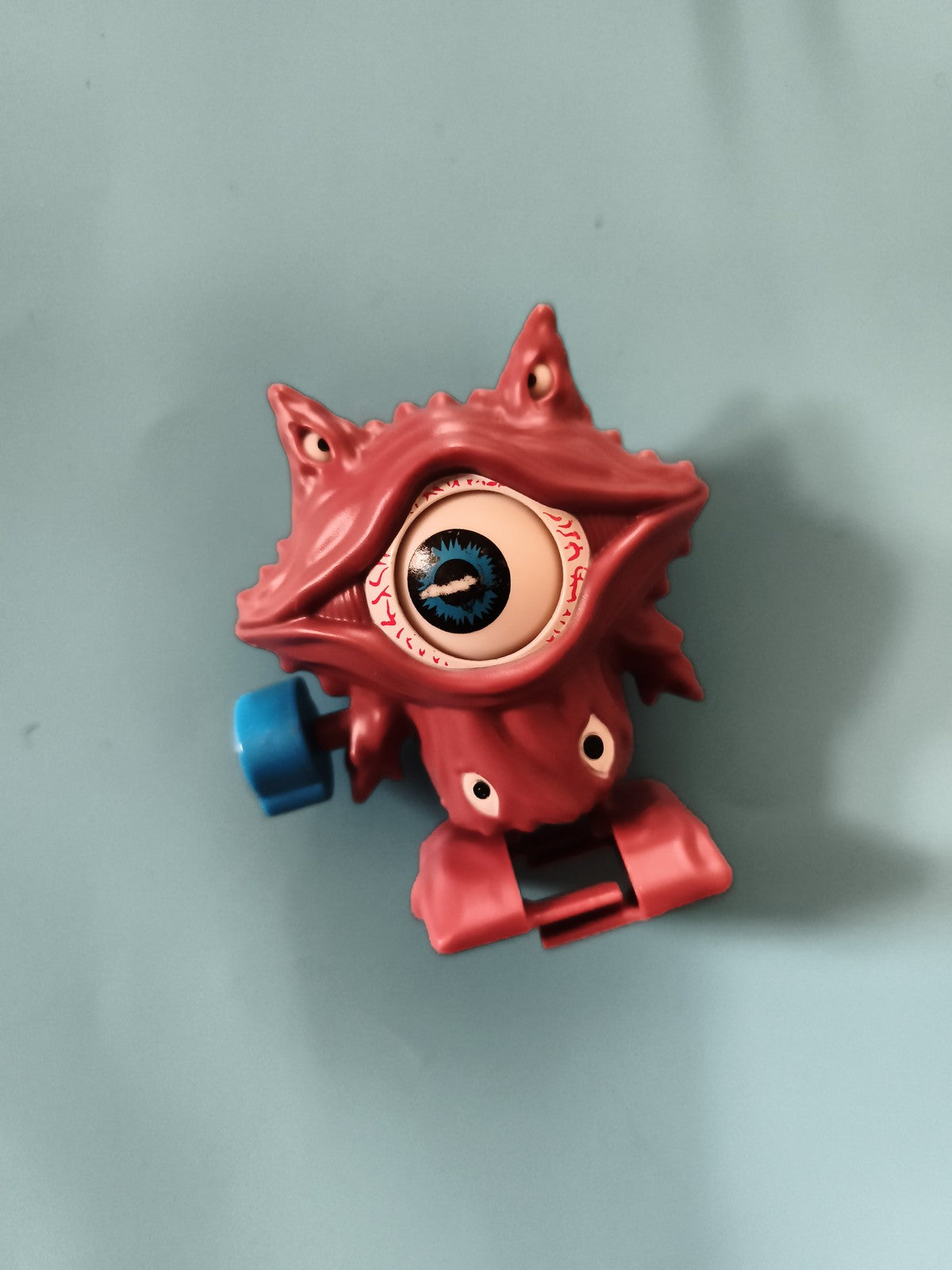 Figurine monstre œil roulant Ultraman Sentai jouet articulé rouge