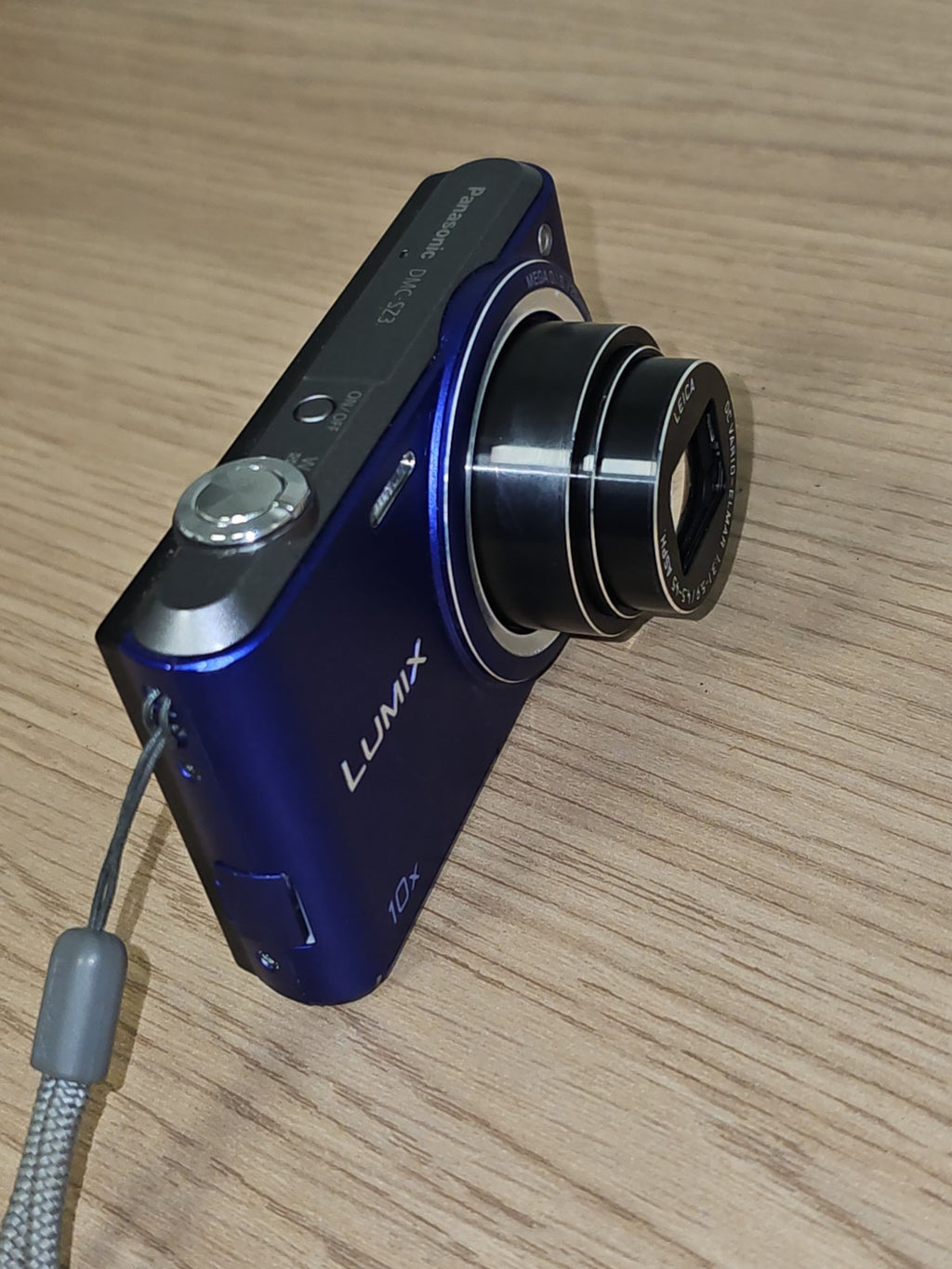 Appareil photo numérique compact Panasonic LUMIX DMC-SZ3 fonctionnel ss chargeur
