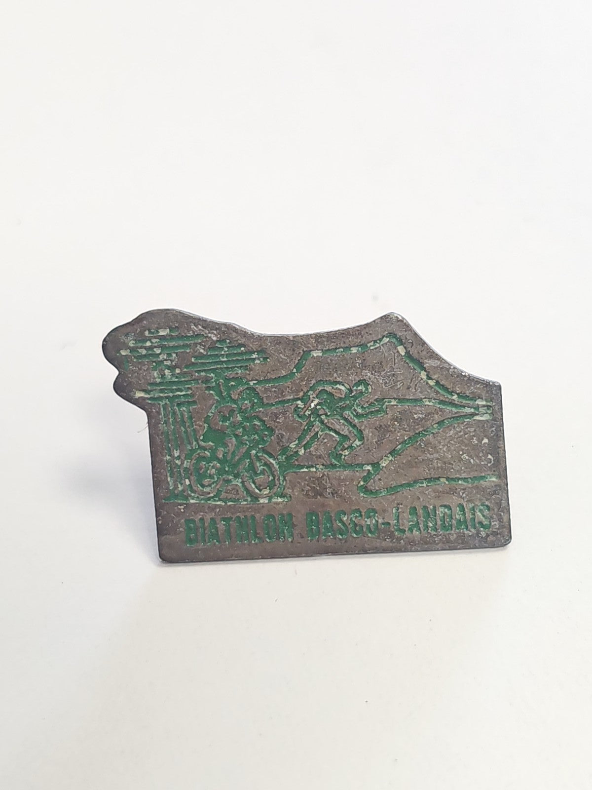 Pin's ancien biathlon rétro, badge vintage sport d'hiver collection années 80 90