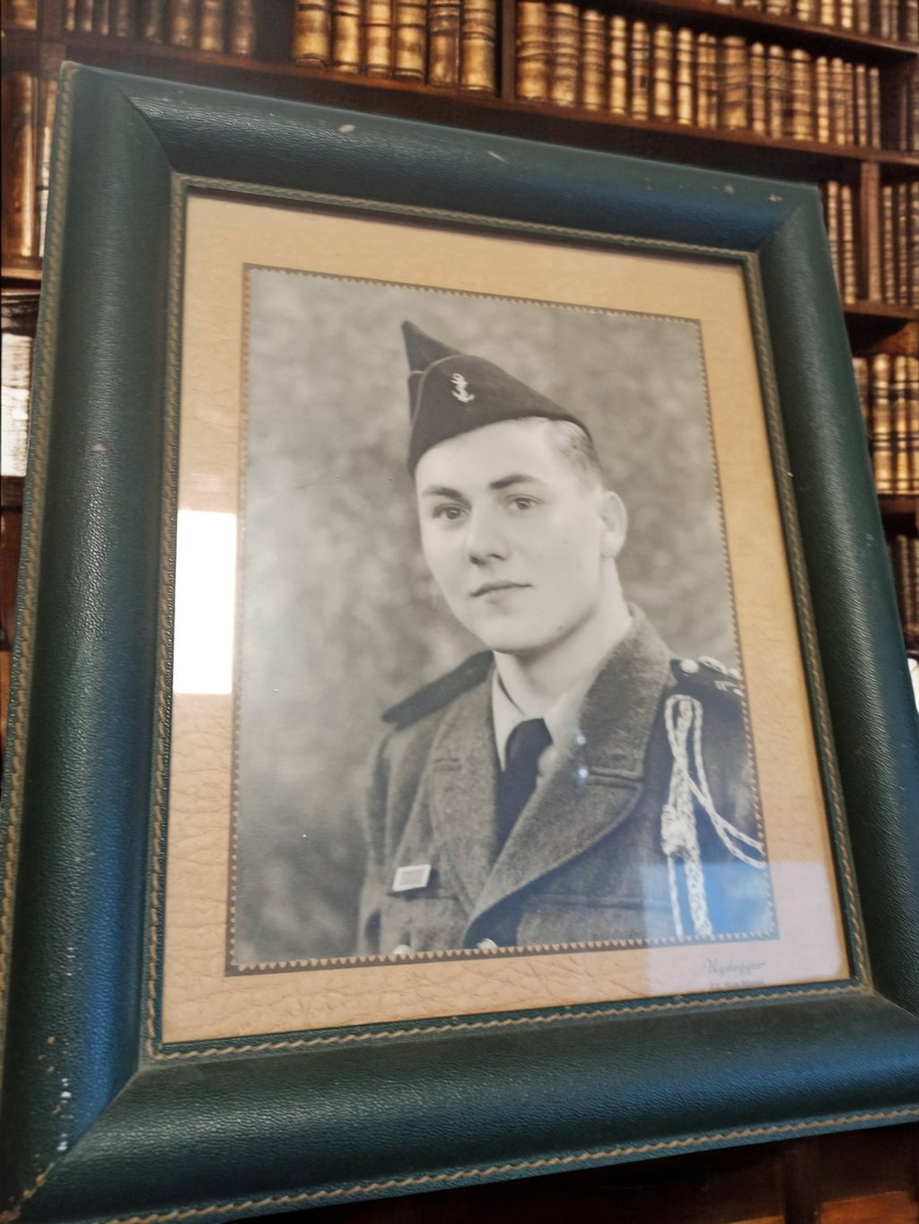 Portrait photo militaire ancien cadre cuir vintage déco curiosités