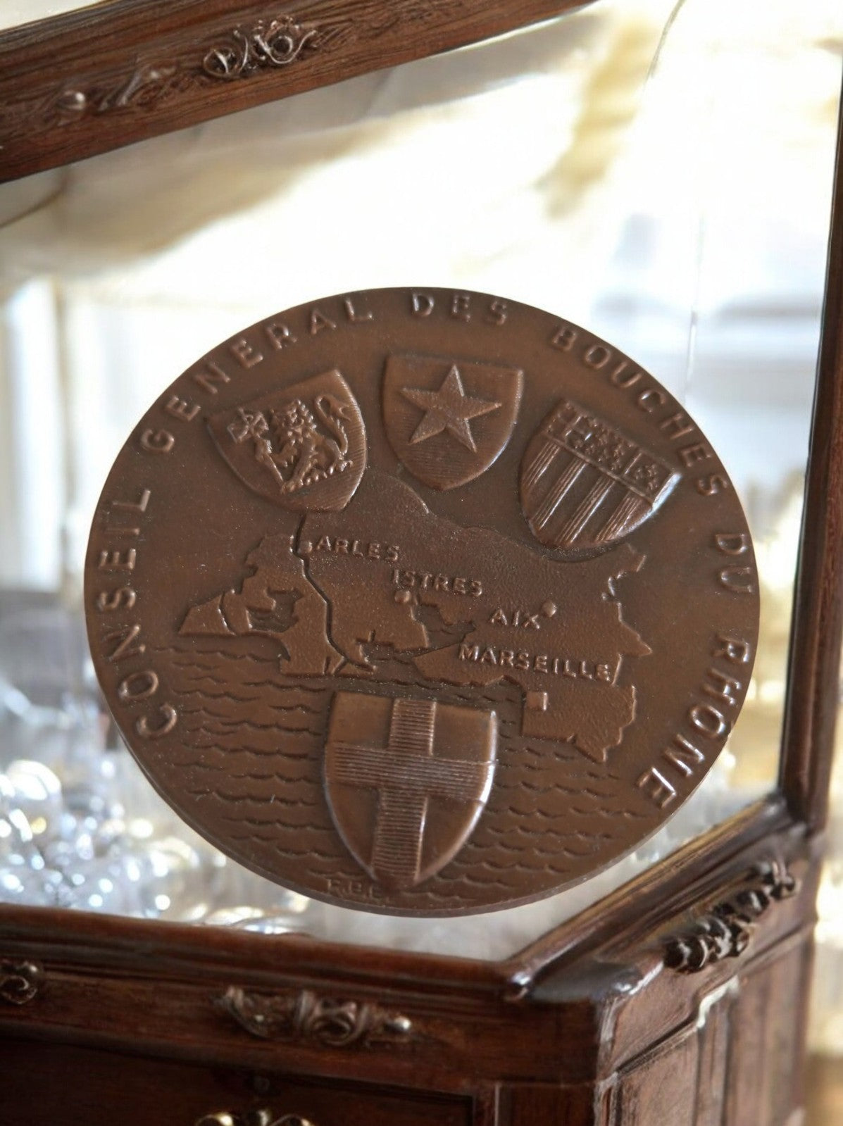 Médaille bronze vintage Conseil Général Bouches du Rhône blason relief