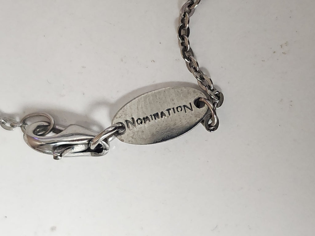 Collier pendentif signé Nomination, bijou d'occasion élégant pour femme