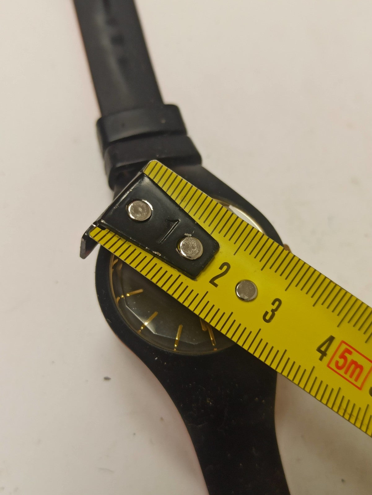 Montre ICE-WATCH Glam Black femme noire doré vintage élégante occasion