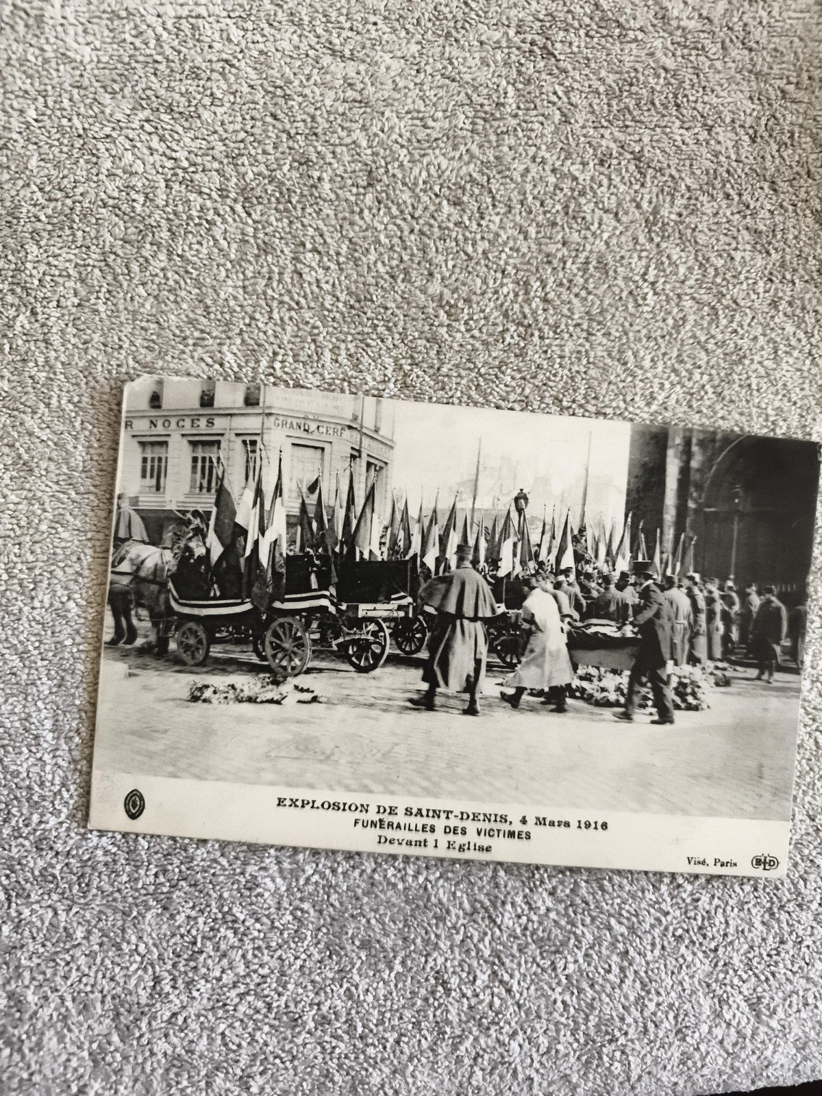 CPA explosion Saint-Denis 1916 funérailles victimes photo ancienne