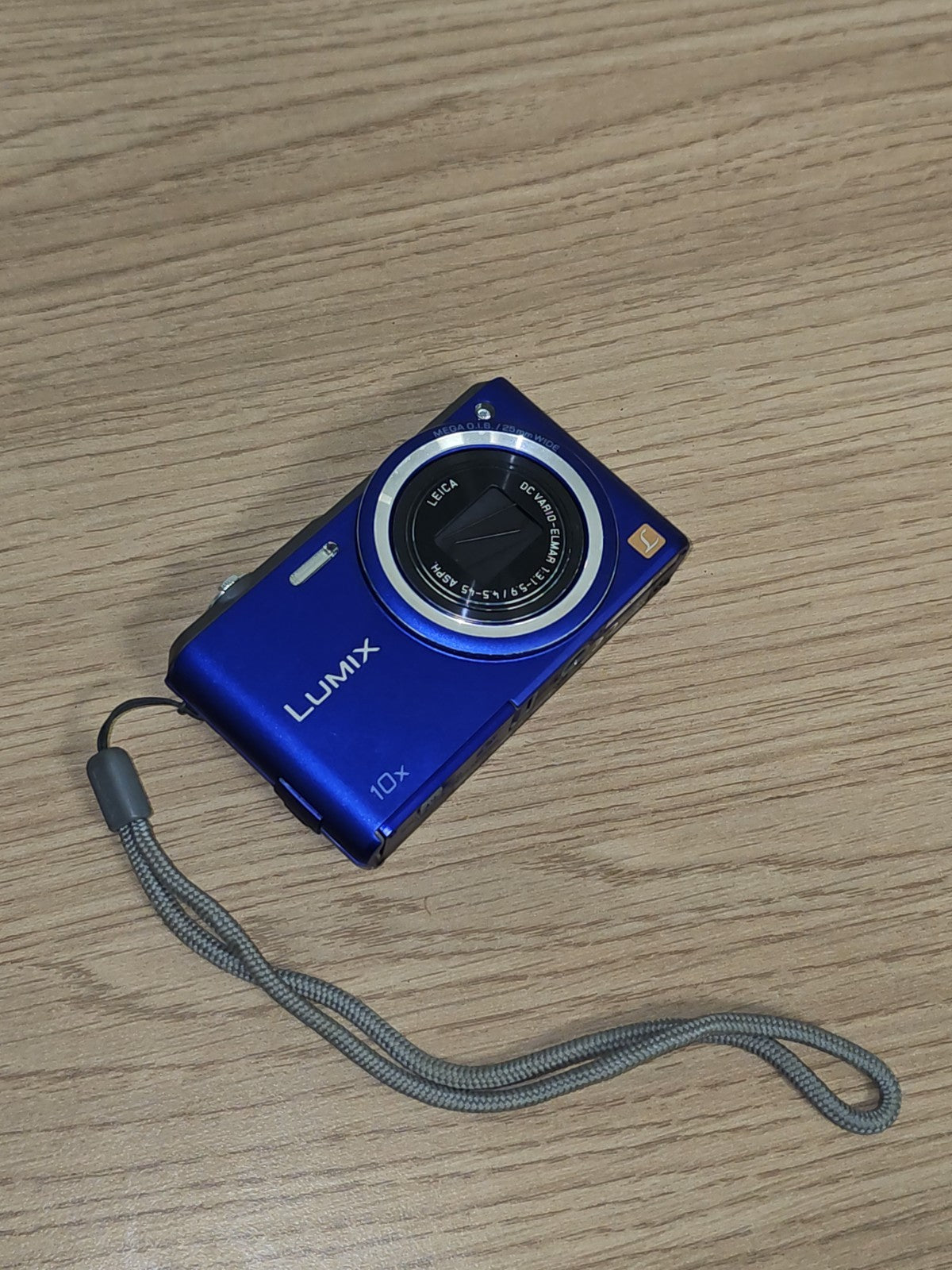 Appareil photo numérique compact Panasonic LUMIX DMC-SZ3 fonctionnel ss chargeur