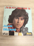 Vinyle 45T Alain Delorme J'ai un petit faible pour toi pochette couleur (Ref 5)