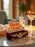 Pin's publicitaire vintage Loue Tout triangle édition limitée