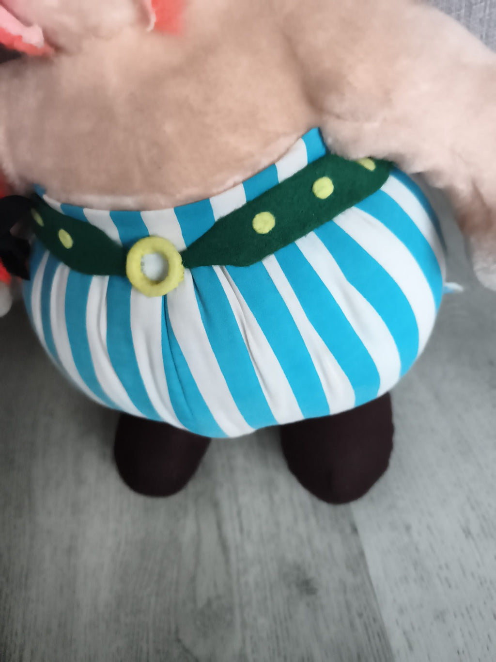 Peluche Obélix vintage Parc Astérix rayée bleu blanc bonnet bleu