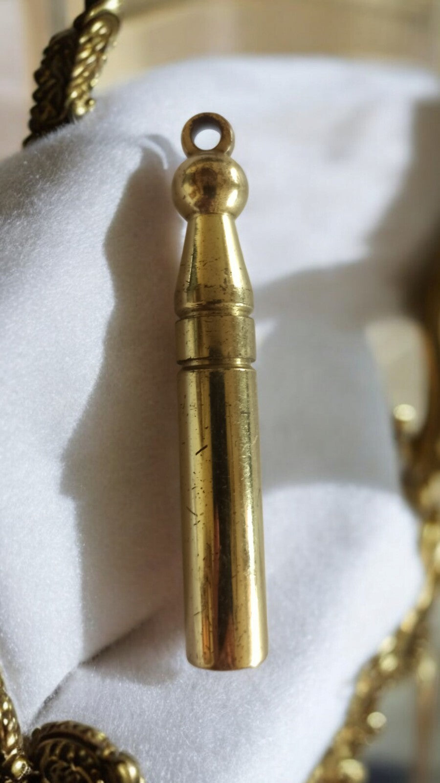 Quille militaire en bronze vintage, pendentif ancien, objet historique déco