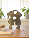 Statuette vintage métal années 50 enfants s’embrassant déco rétro
