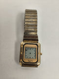 Montre vintage quartz carrée dorée, bracelet extensible métal, non testée