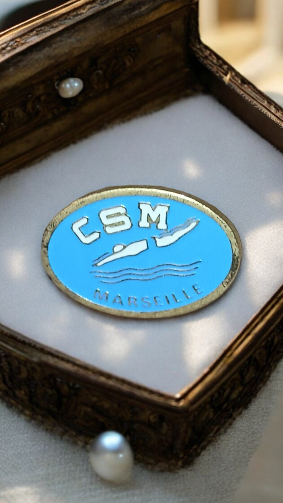 Pin's vintage CSM Marseille nageur bleu édition limitée badge rétro