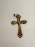Croix religieuse ancienne pendentif plaqué or, motif ajouré vintage doré