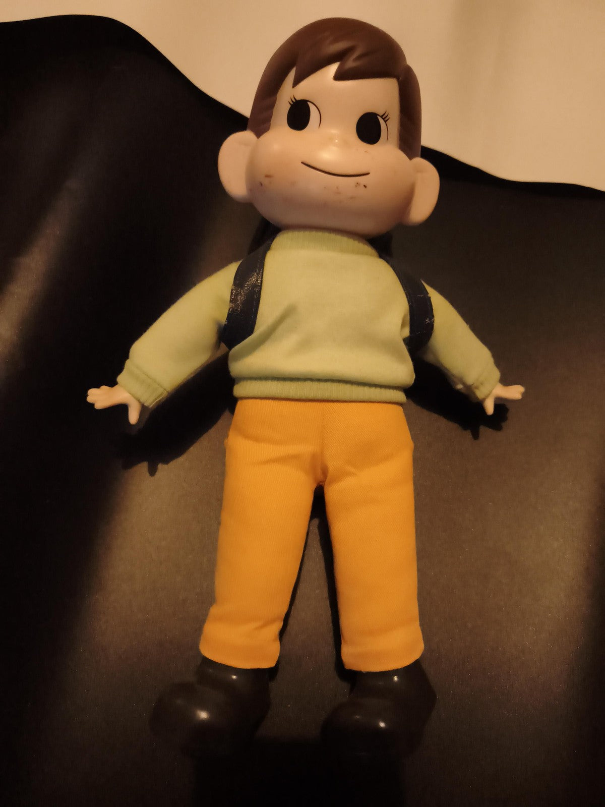 Poupée Peko Chan Milky vêtement jaune figurine mascotte Japan