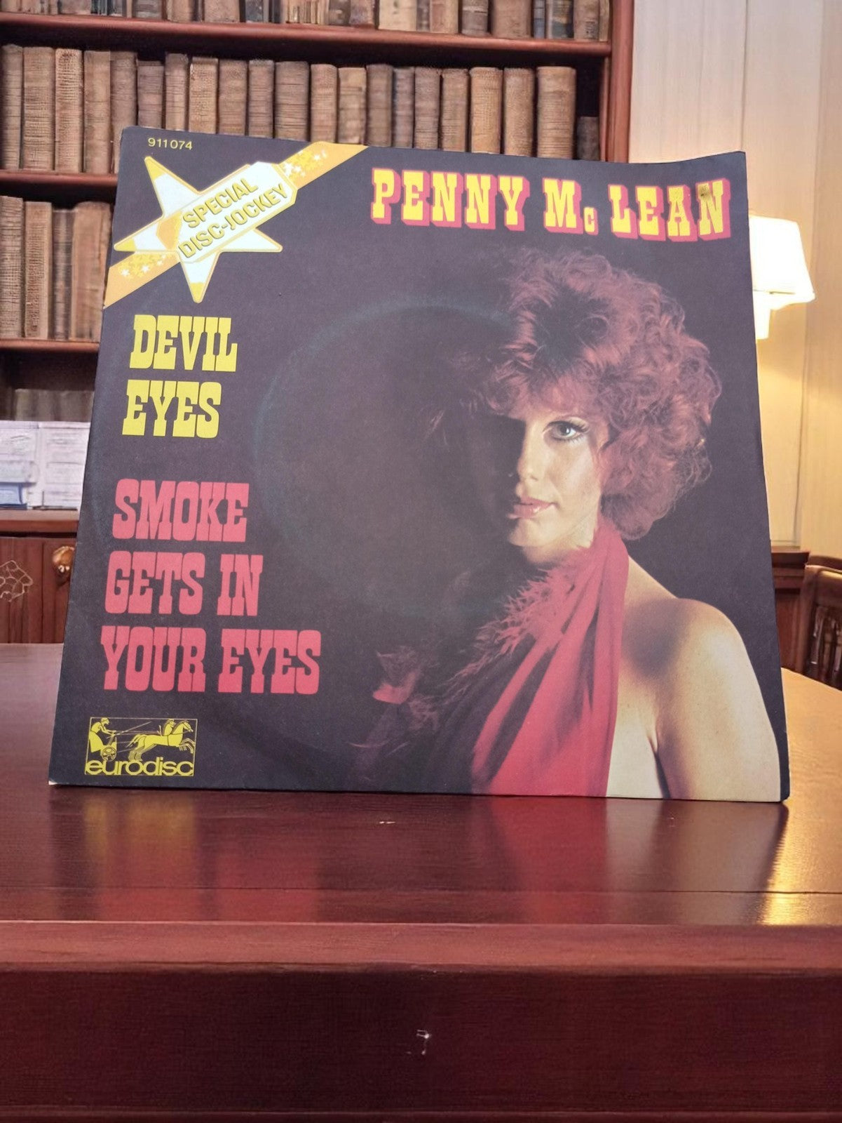 Vinyle 45 tours Penny McLean Eurodisc rétro années 70 - Devil Eyes, Smoke Gets