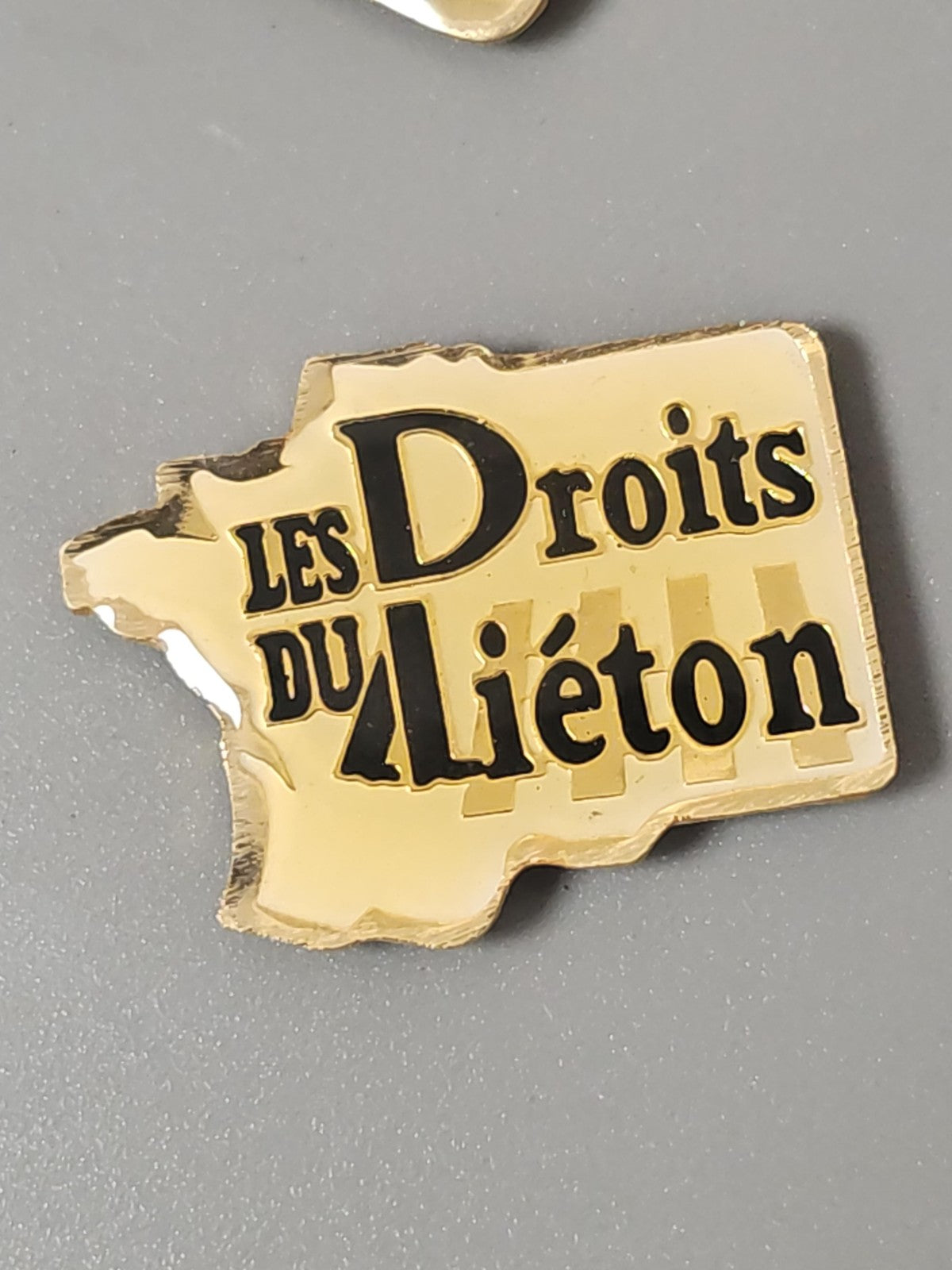 Pin's vintage ancien Les Droits du Piéton badge rétro collection France