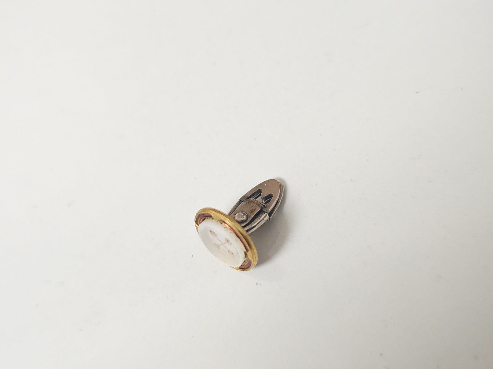 Ancien bouton de manchette orphelin vintage en nacre, accessoire rétro collectio