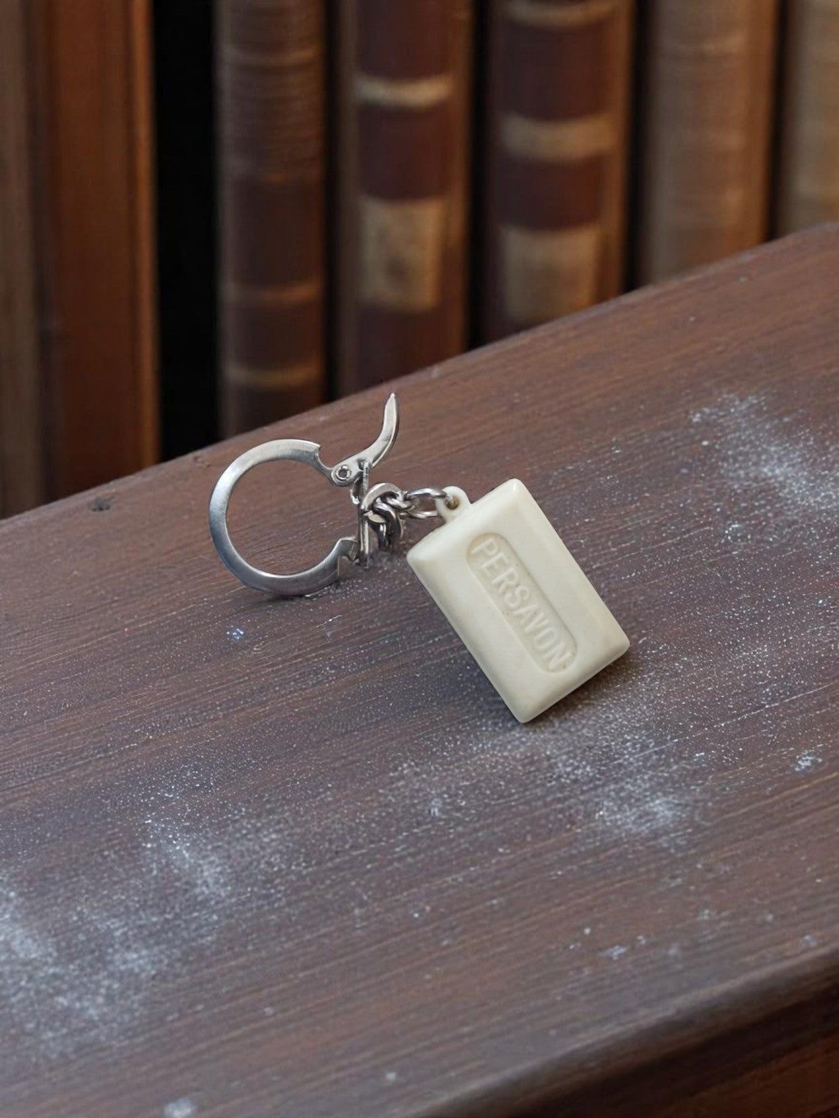 Porte-clés publicitaire vintage Persavon métal et savon miniature rétro