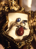 Pendentif ange pierre naturelle rouge monture métal, bijou élégant mystérieux