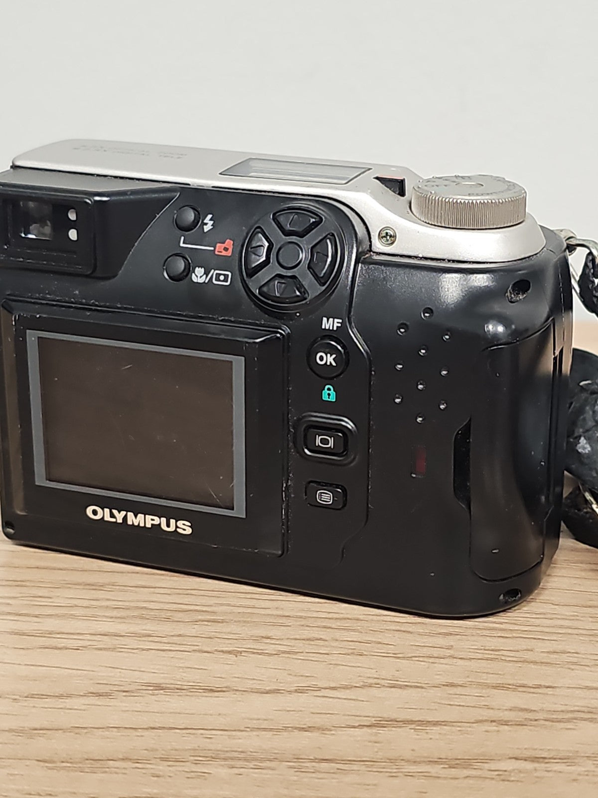Appareil photo Olympus Camedia C-2020 z non testé
