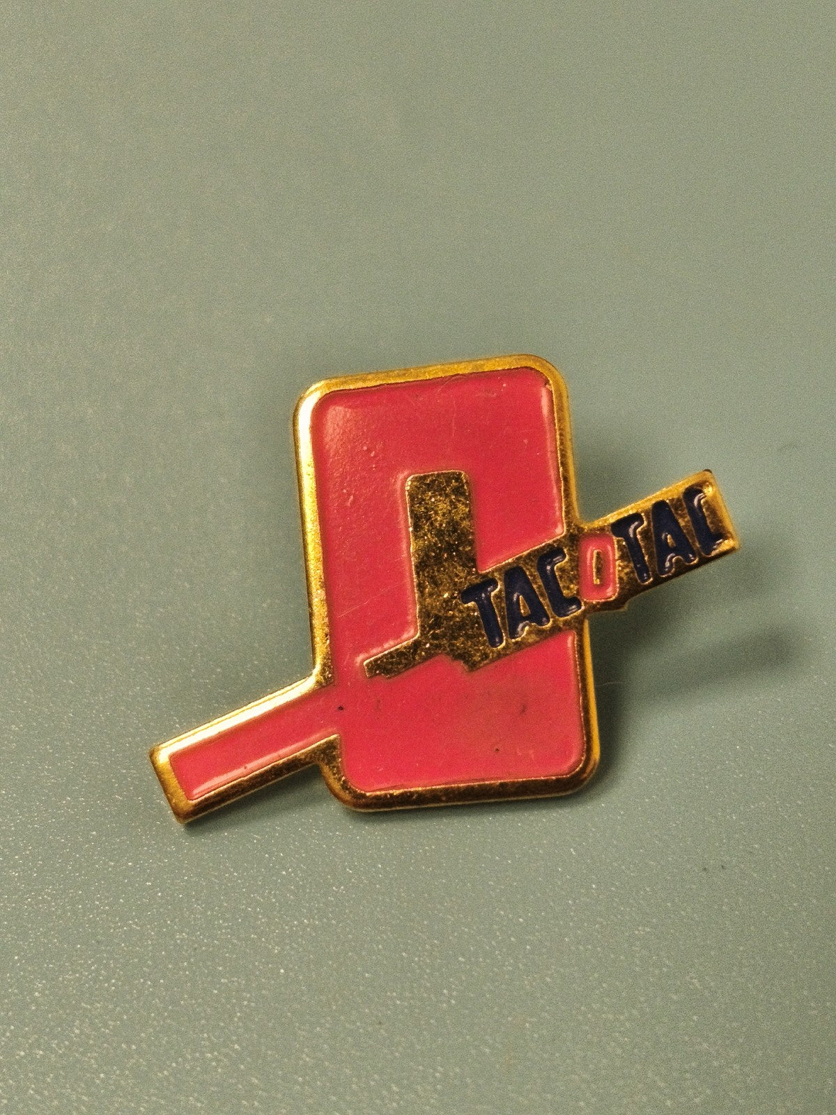 Vintage pin's Tacotac ancien, émaillé rose et doré, collection (Ref 9)