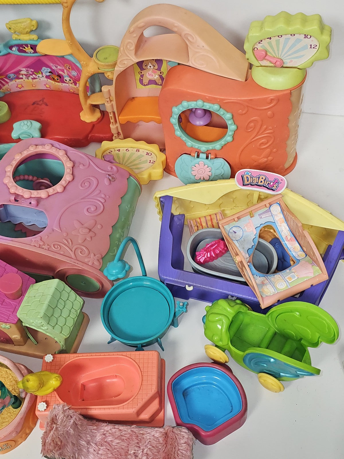 Gros lot maisons et accessoires Littlest Petshop Petshop maison animaux jouets e