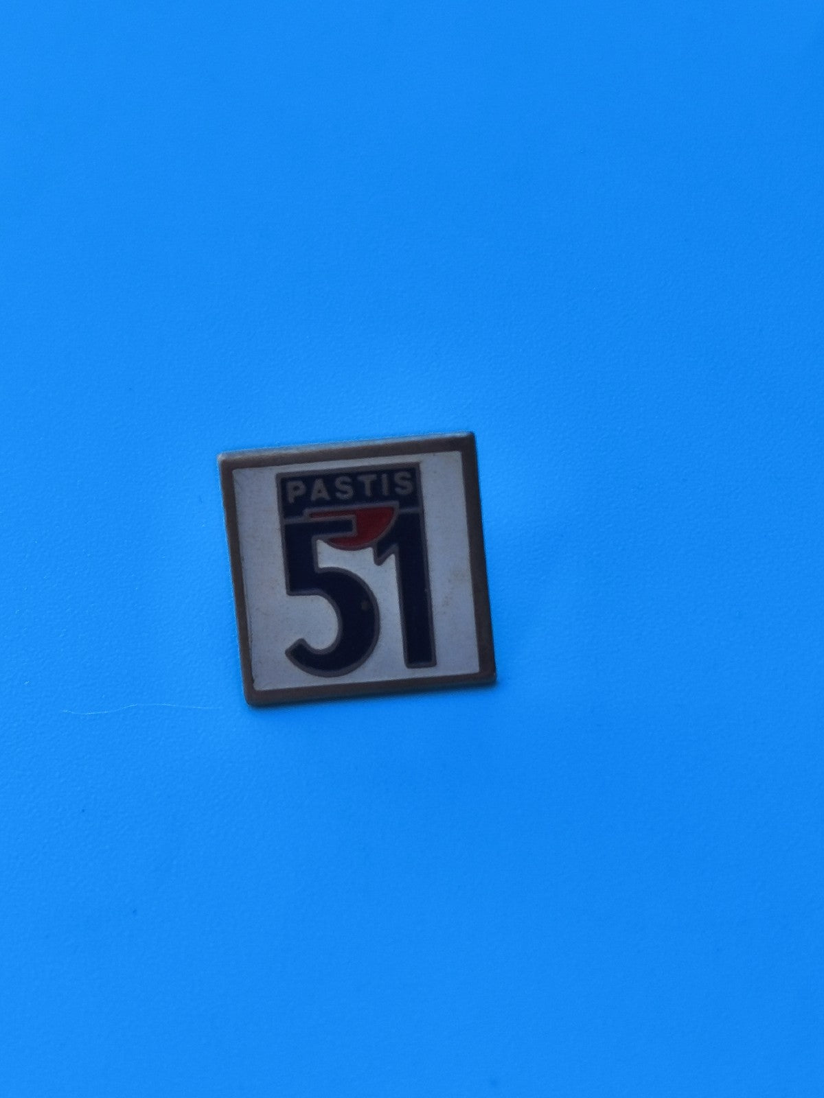 Vintage pin's Pastis 51 carré publicitaire collection bar ancien France