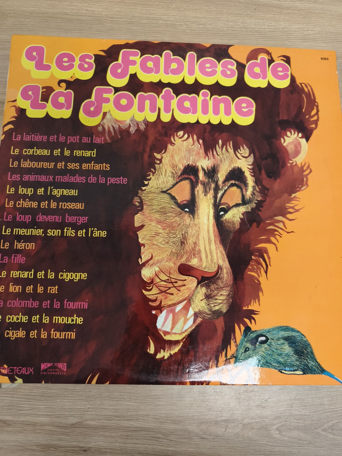 Vinyle 33T Les Fables de La Fontaine ? Pochette lion et souris, contes audio