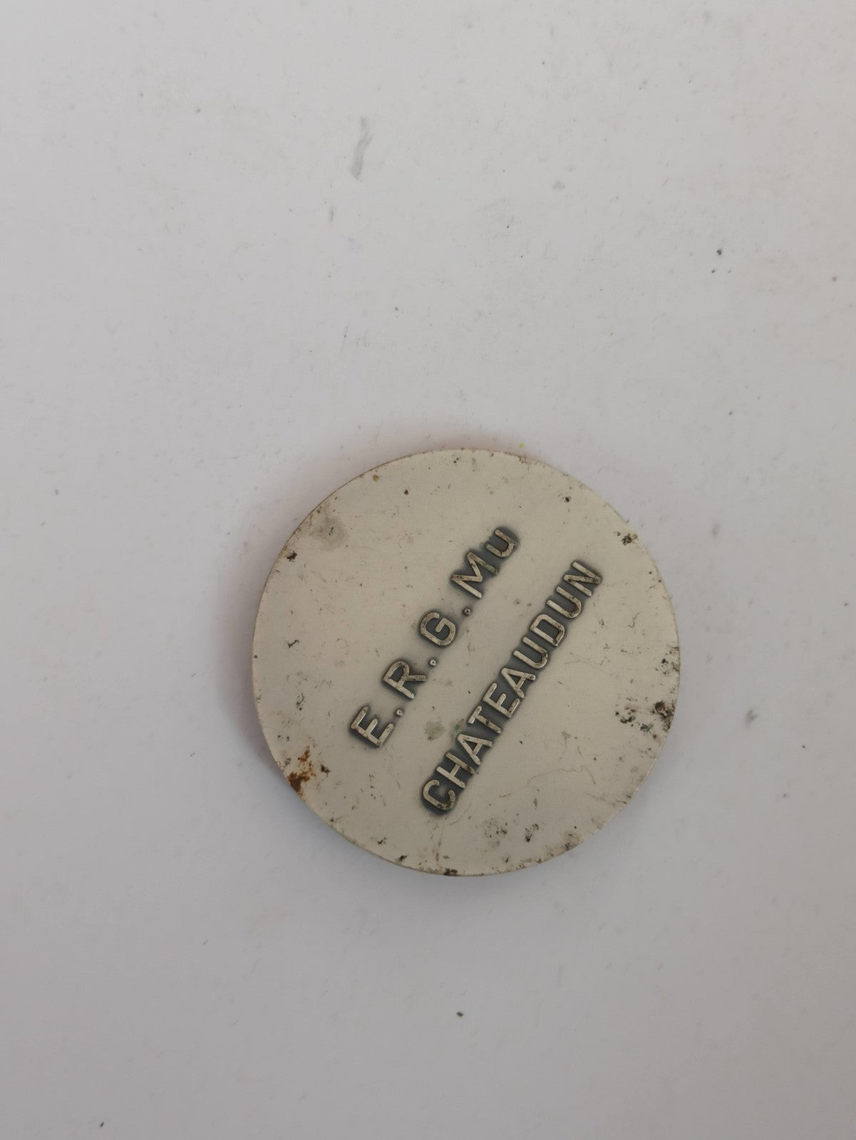 Médaille ancienne militaire ERG Châteaudun France relief vintage