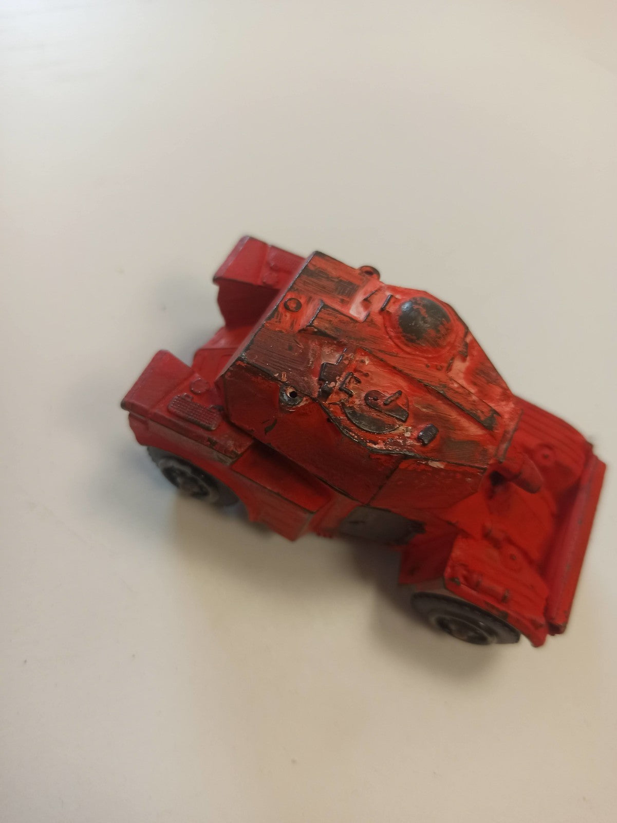 Véhicule blindé Solido ancien rouge – Jouet militaire vintage rétro