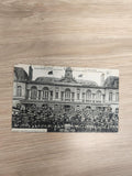 Ancienne carte postale CPA Boulogne-sur-Mer fête, photo groupe, bâtiment mairie