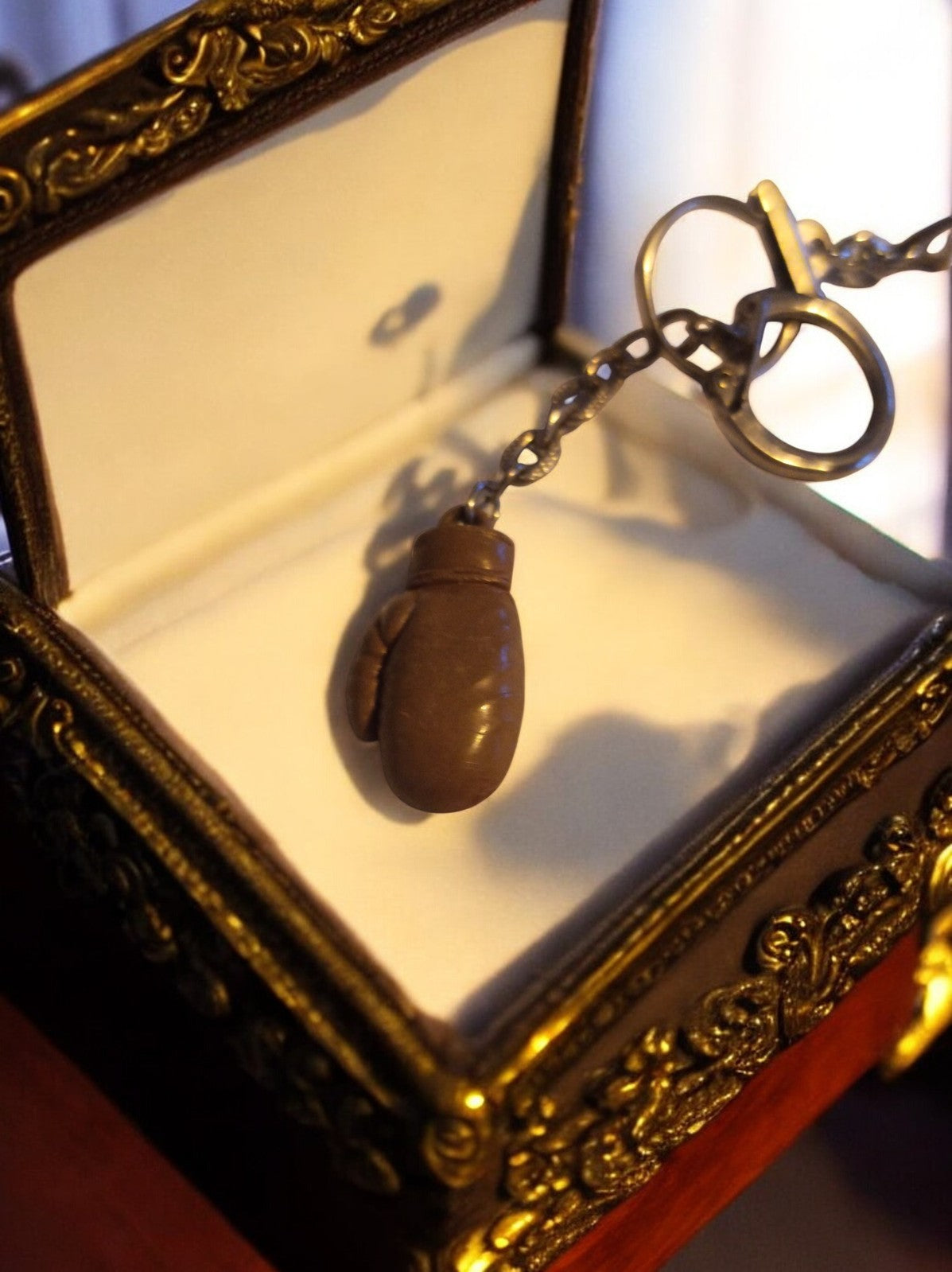 Porte-clés vintage gant de boxe marron rétro accessoire ancien