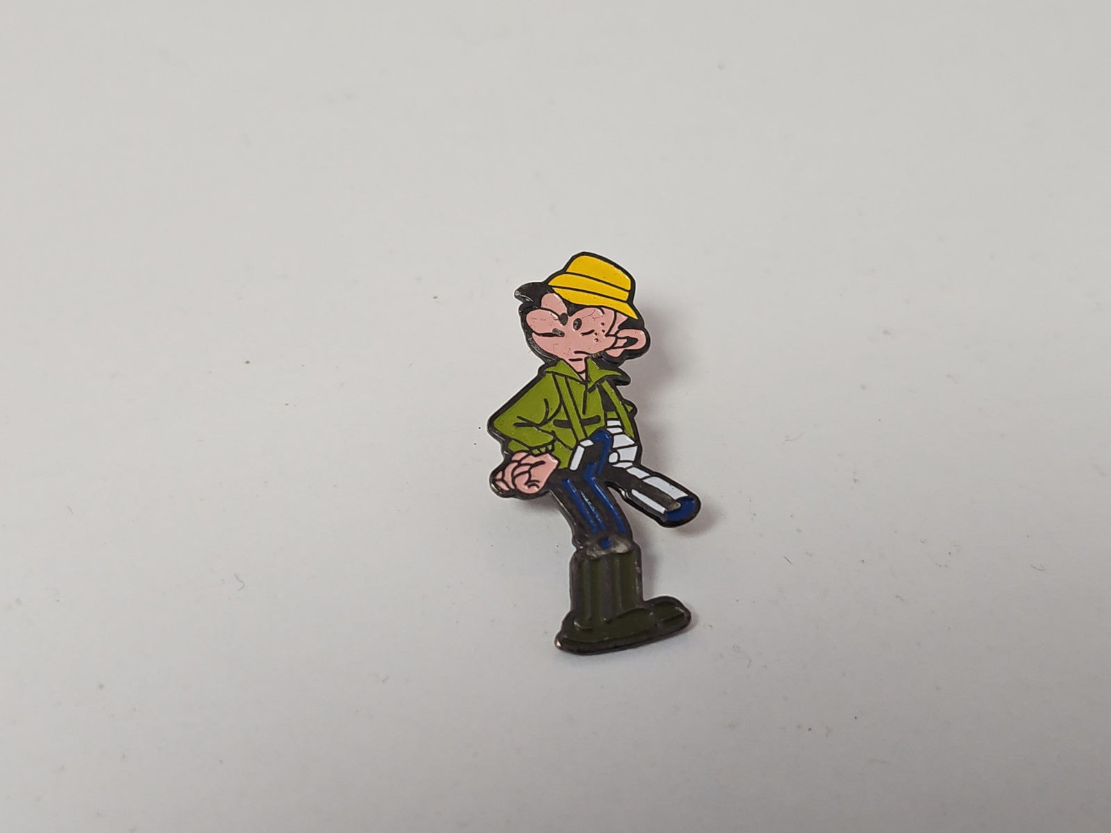 Pin's rétro Gaston ancien badge collection bande dessinée vintage France