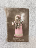 Carte postale ancienne Bonne Année fillette robe rose CPA début XXe