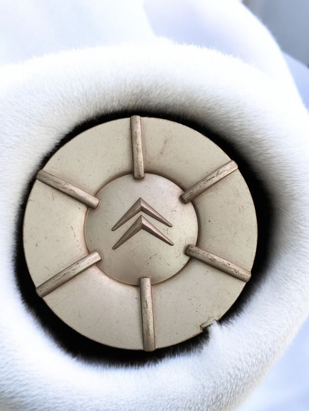 Enjoliveur Citroën ancien rond, cabochon rétro logo chevrons vintage