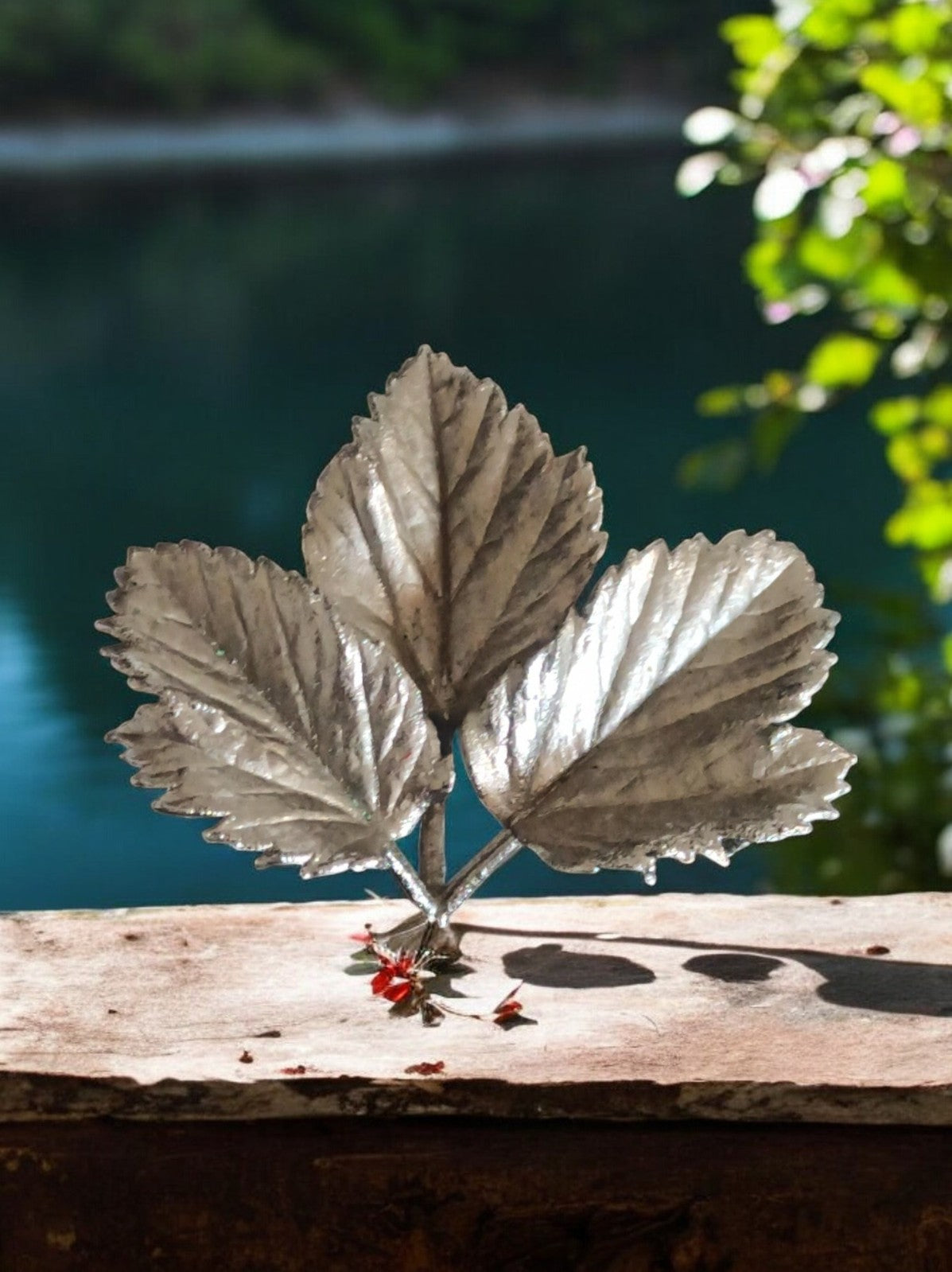 Broche vintage feuilles, finition argentée, bijou fantaisie rétro