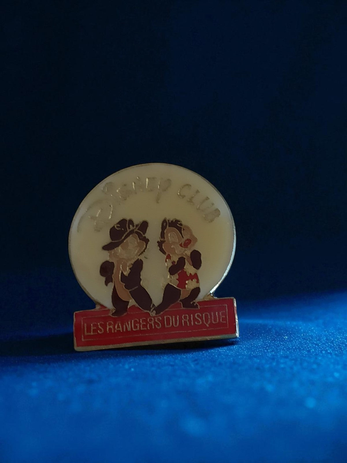 Pin's Disney Club vintage Les Rangers du Risque édition limitée rare