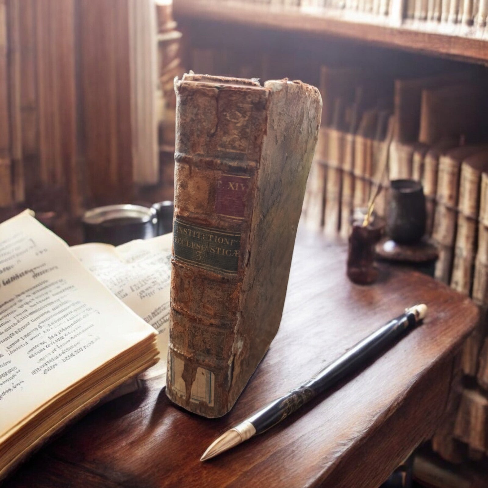 Livre ancien 1762 Institutiones Ecclesiasticae Tome III reliure cuir usée