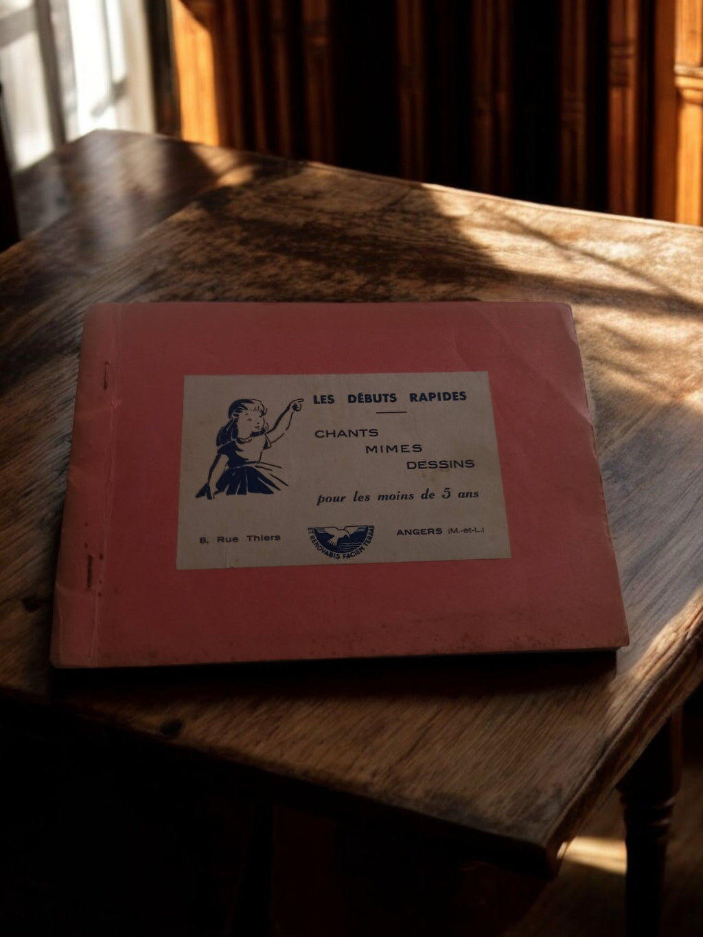 Livre ancien Les Débuts Rapides chants mimes dessins vintage pédagogie enfant