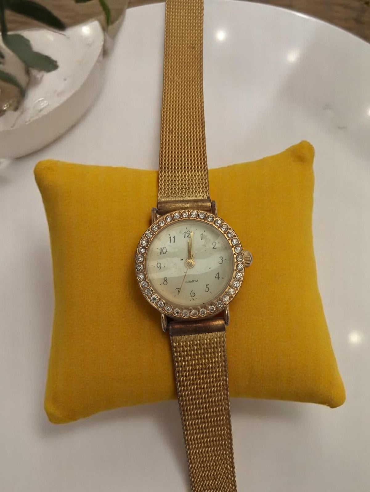 Montre femme vintage dorée cadran strass rétro Quartz non testée