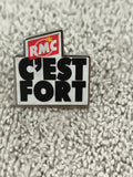 Pin's publicitaire RMC C'EST FORT vintage, badge ancien logo radio (Ref 1)