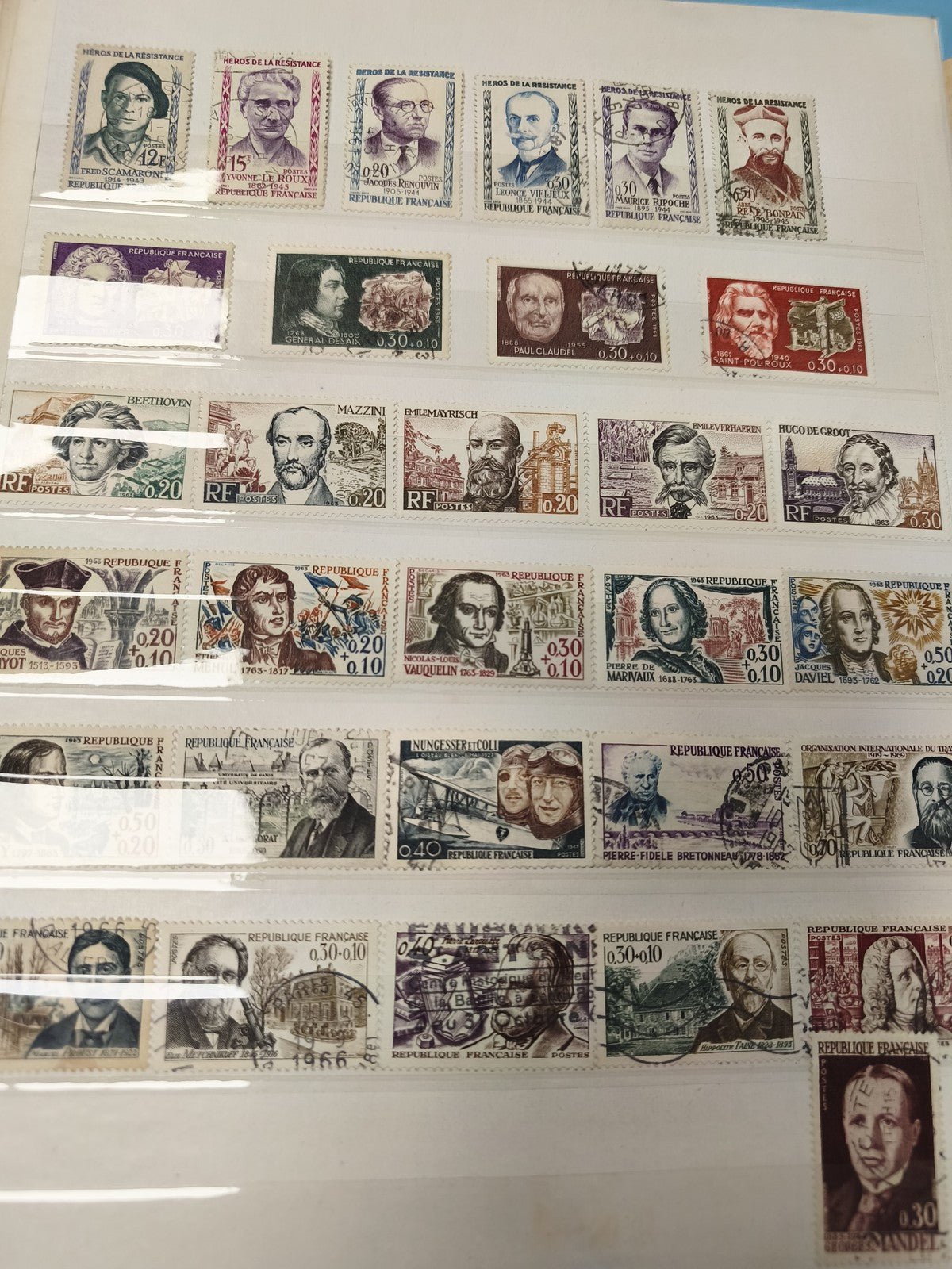 Lot ancien timbres oblitérés France portraits personnages historiques collection